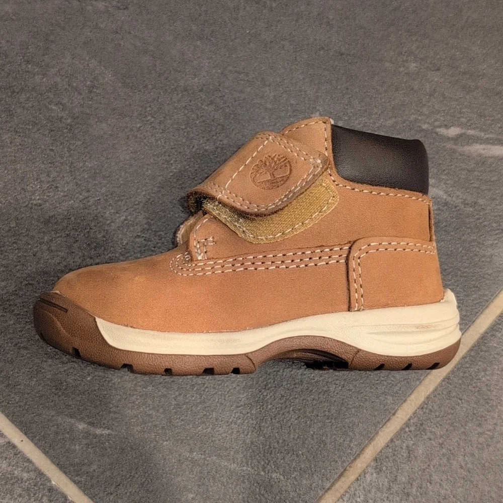 Timberland Size 4 Toddler Brown Strap Boots (Nearly new)